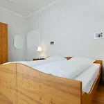 Haus Am Hoevt - 2 * غورين